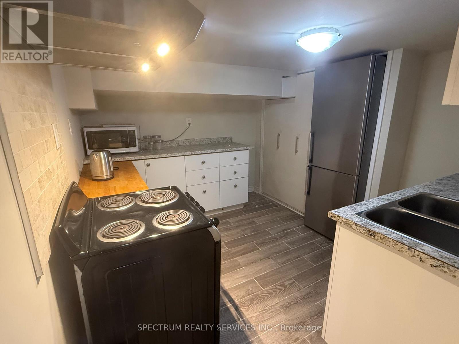 Lower Level - 54 Delemere Avenue, Toronto, Ontario  M6N 1Z7 - Photo 8 - W13247668