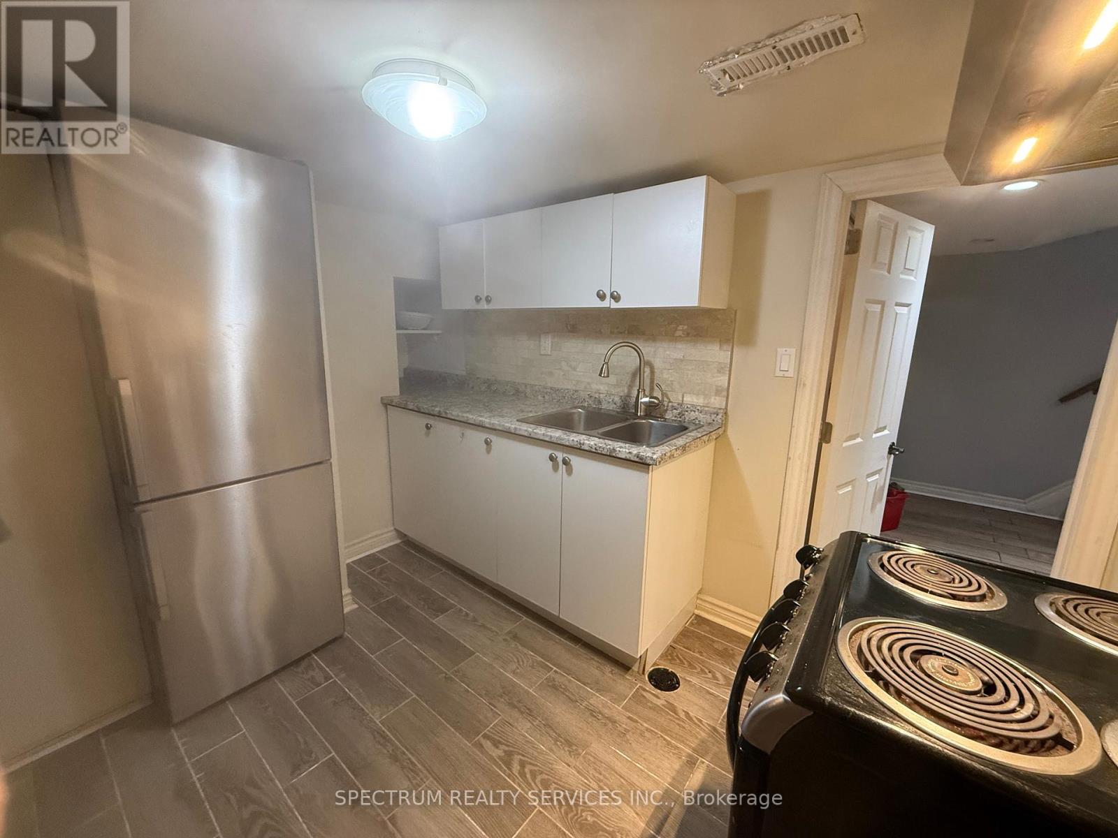 Lower Level - 54 Delemere Avenue, Toronto, Ontario  M6N 1Z7 - Photo 9 - W13247668