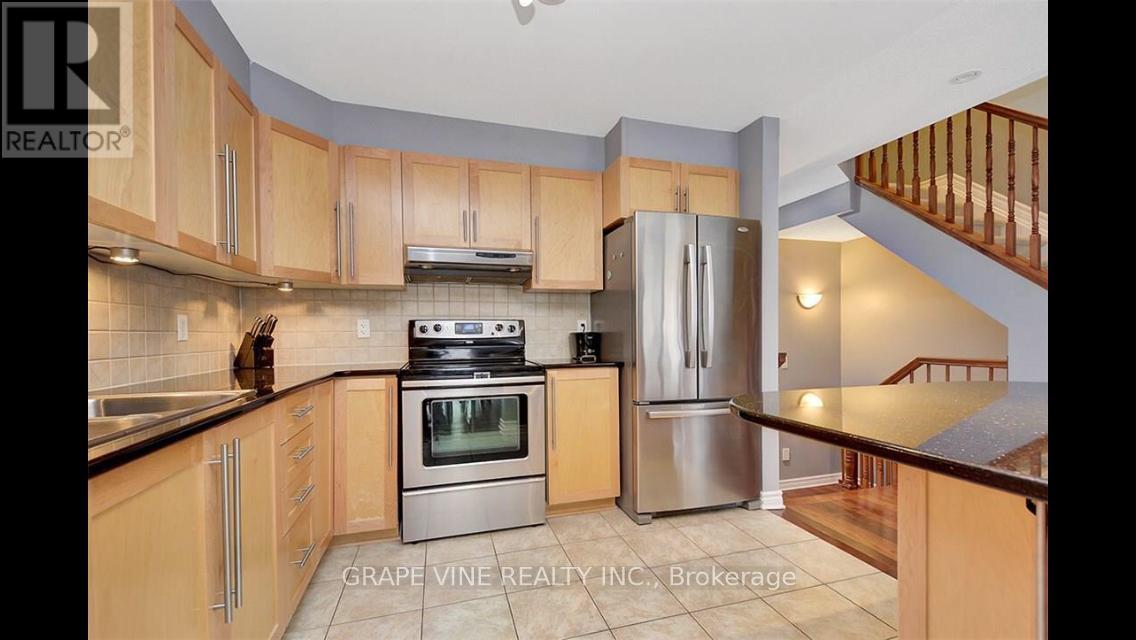 137 Marrissa Avenue, Ottawa, Ontario  K1J 0A4 - Photo 11 - X13281912