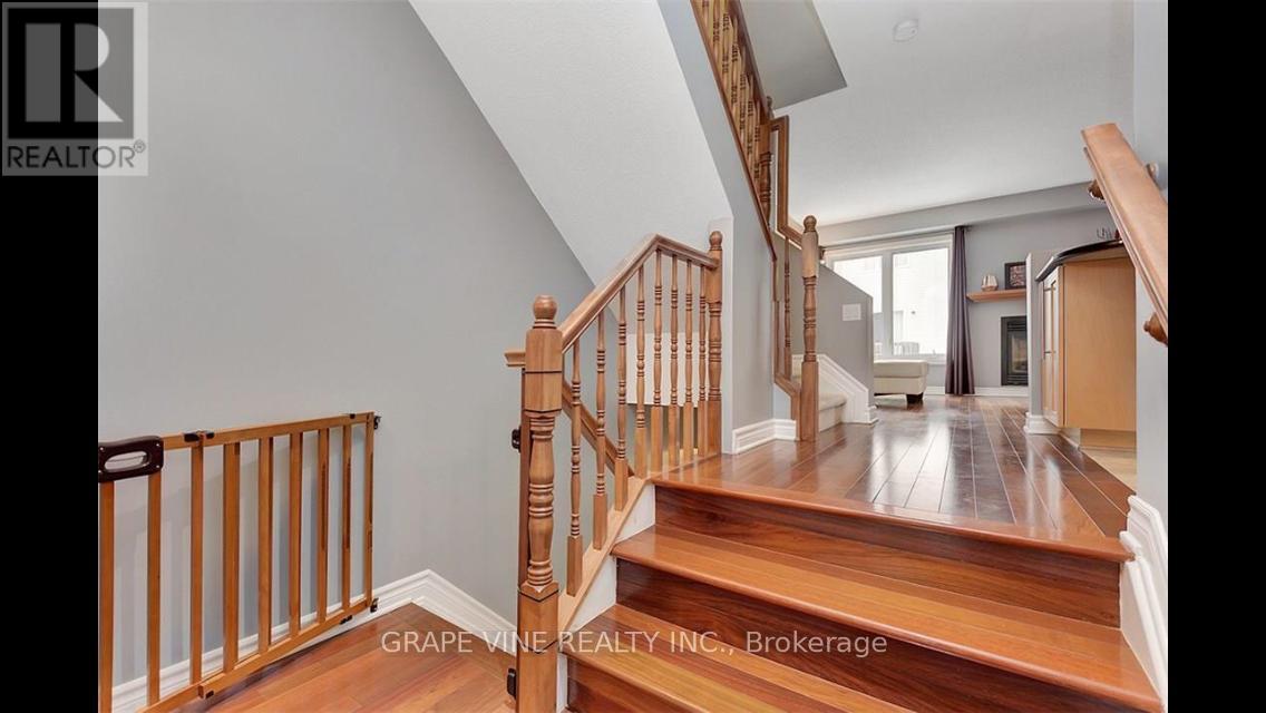 137 Marrissa Avenue, Ottawa, Ontario  K1J 0A4 - Photo 3 - X13281912