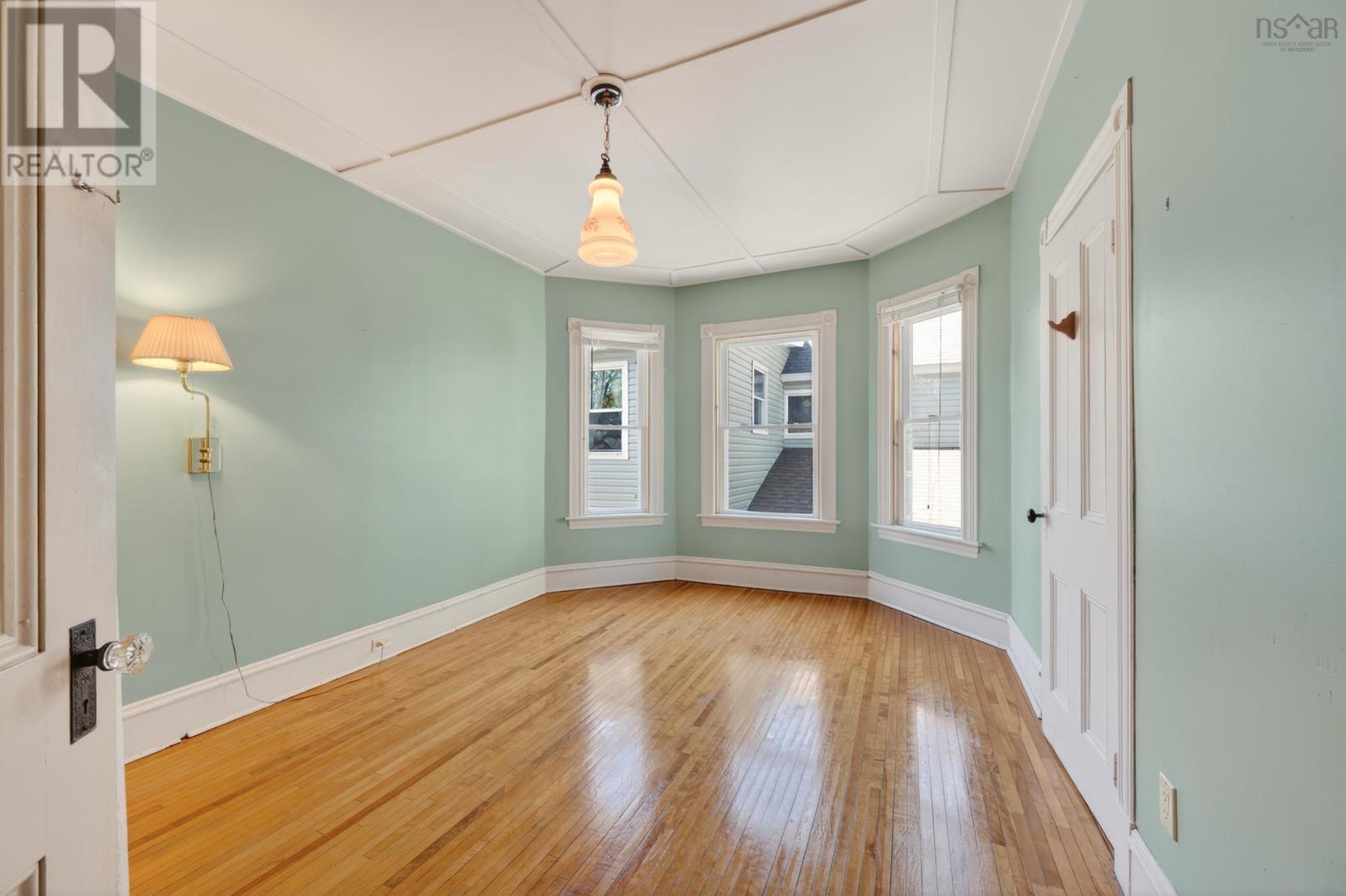 22 Beacon Street, Sydney, Nova Scotia  B1P 4S9 - Photo 35 - 202613046