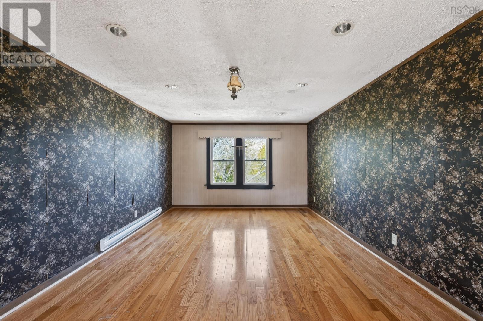 22 Beacon Street, Sydney, Nova Scotia  B1P 4S9 - Photo 44 - 202613046