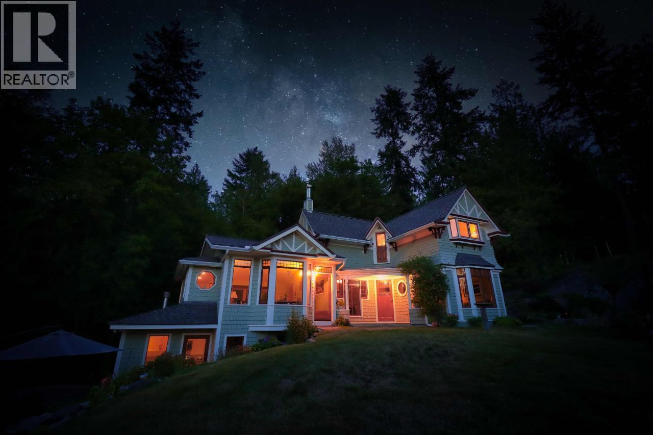 532 Park Street, Nelson, British Columbia V1L 2G9 - Photo 2 - 10389231