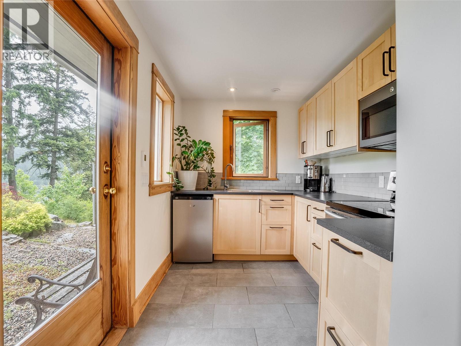 532 Park Street, Nelson, British Columbia V1L 2G9 - Photo 32 - 10389231