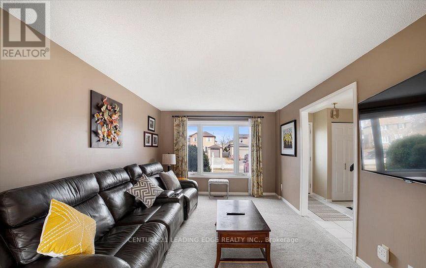 Main And Second - 618 Beckworth Square, Pickering, Ontario  L1V 3K4 - Photo 7 - E13211618