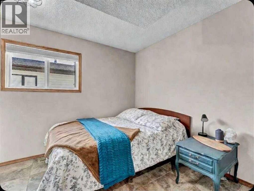 1630 31 Street SE, Medicine Hat, Alberta  T1A 8J8 - Photo 14 - A2318517
