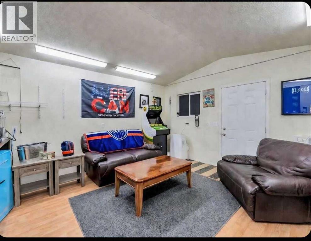 1630 31 Street SE, Medicine Hat, Alberta  T1A 8J8 - Photo 36 - A2318517