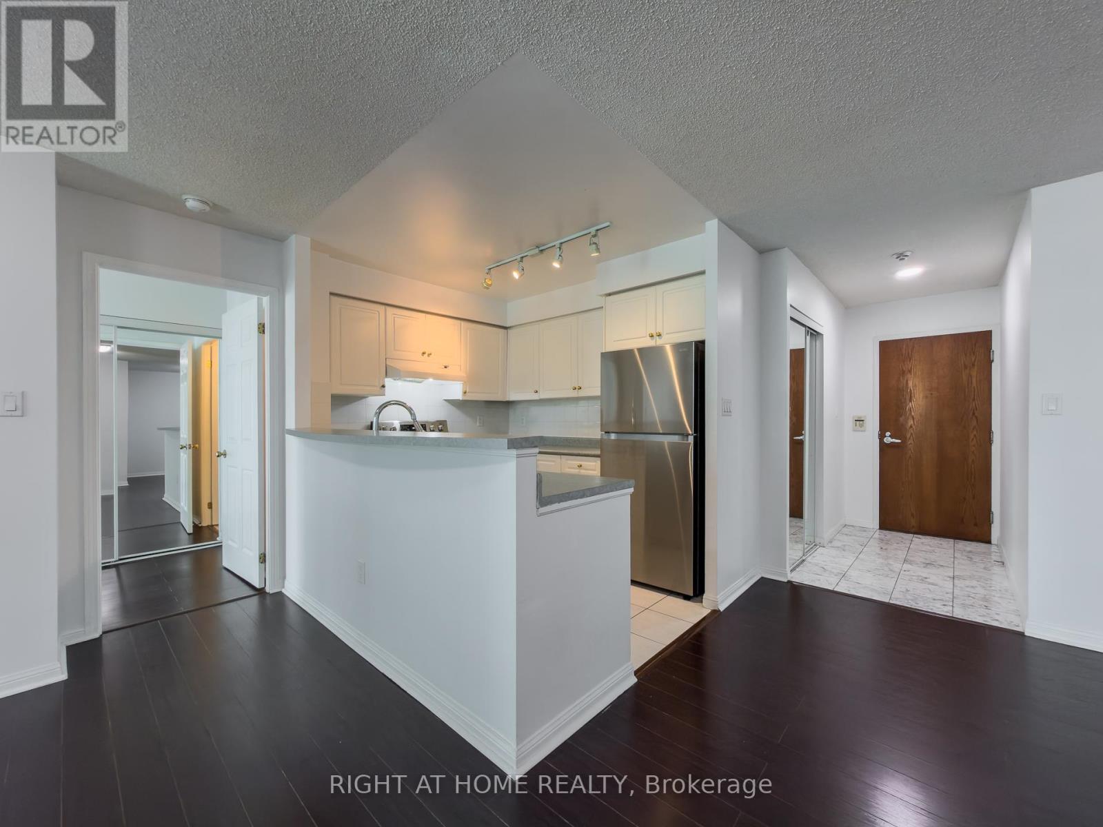 1101 - 23 Lorraine Drive, Toronto, Ontario  M2N 6Z6 - Photo 11 - C13281226