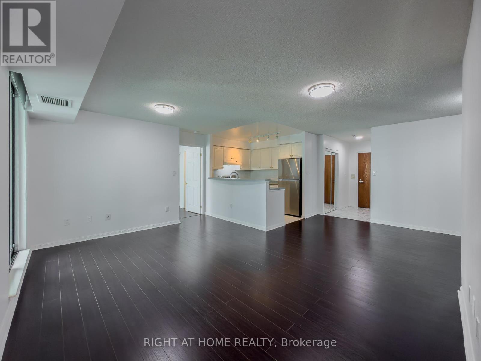 1101 - 23 Lorraine Drive, Toronto, Ontario  M2N 6Z6 - Photo 3 - C13281226