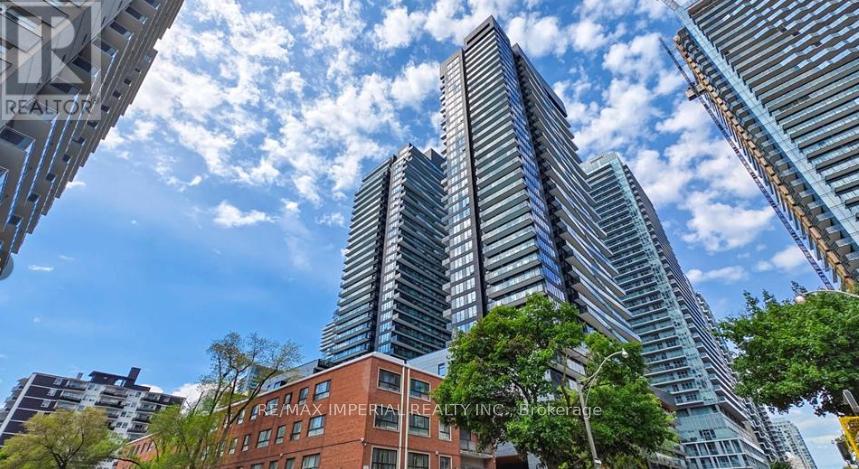 1611 - 117 BROADWAY AVENUE, Toronto, Ontario