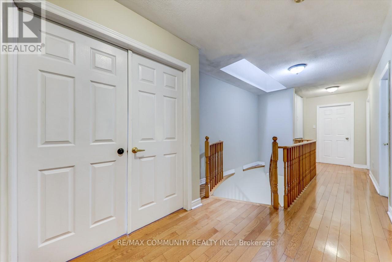 86 Grosbeak Crescent, Toronto, Ontario  M1X 1X4 - Photo 16 - E13285786