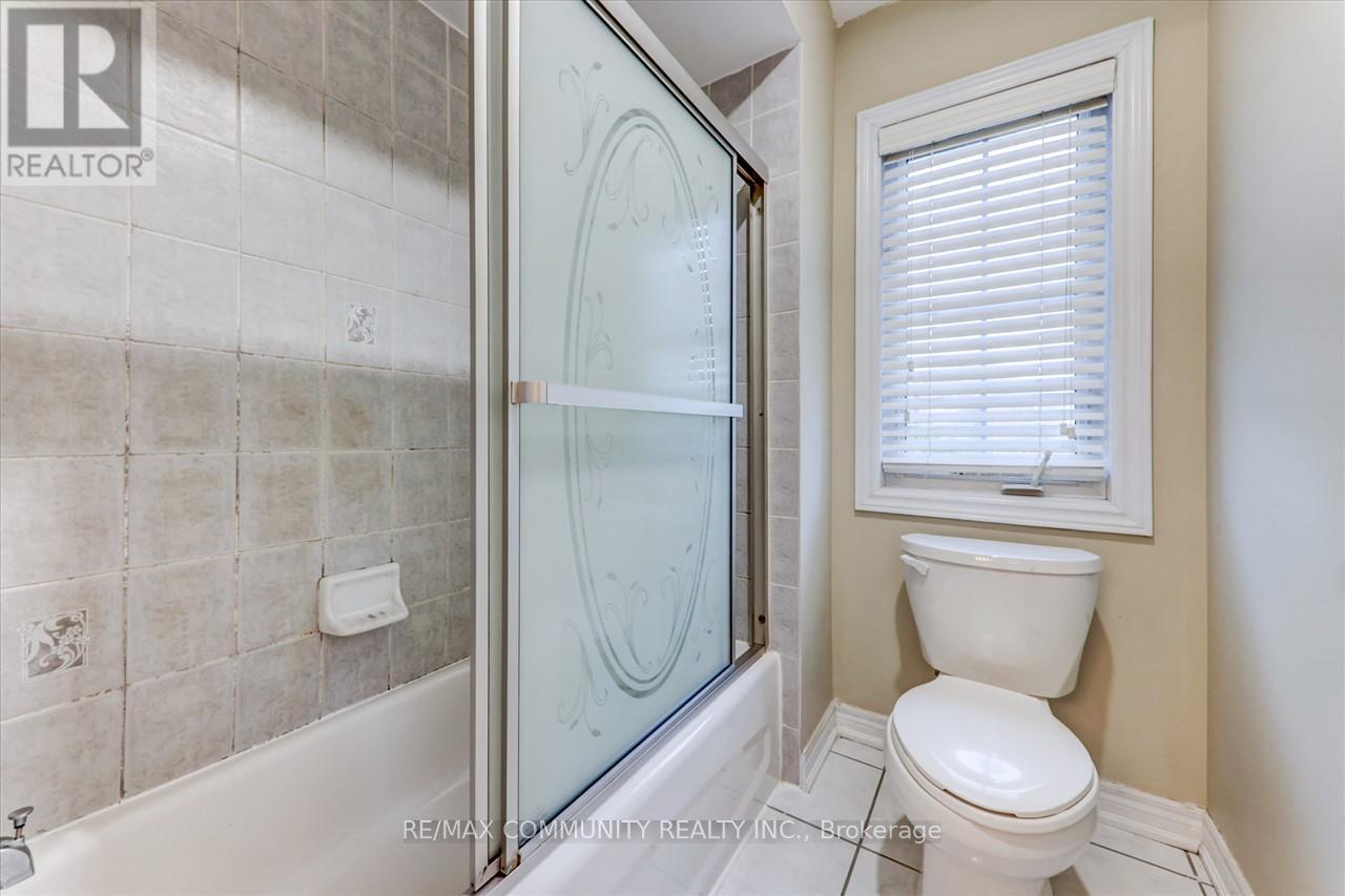 86 Grosbeak Crescent, Toronto, Ontario  M1X 1X4 - Photo 25 - E13285786