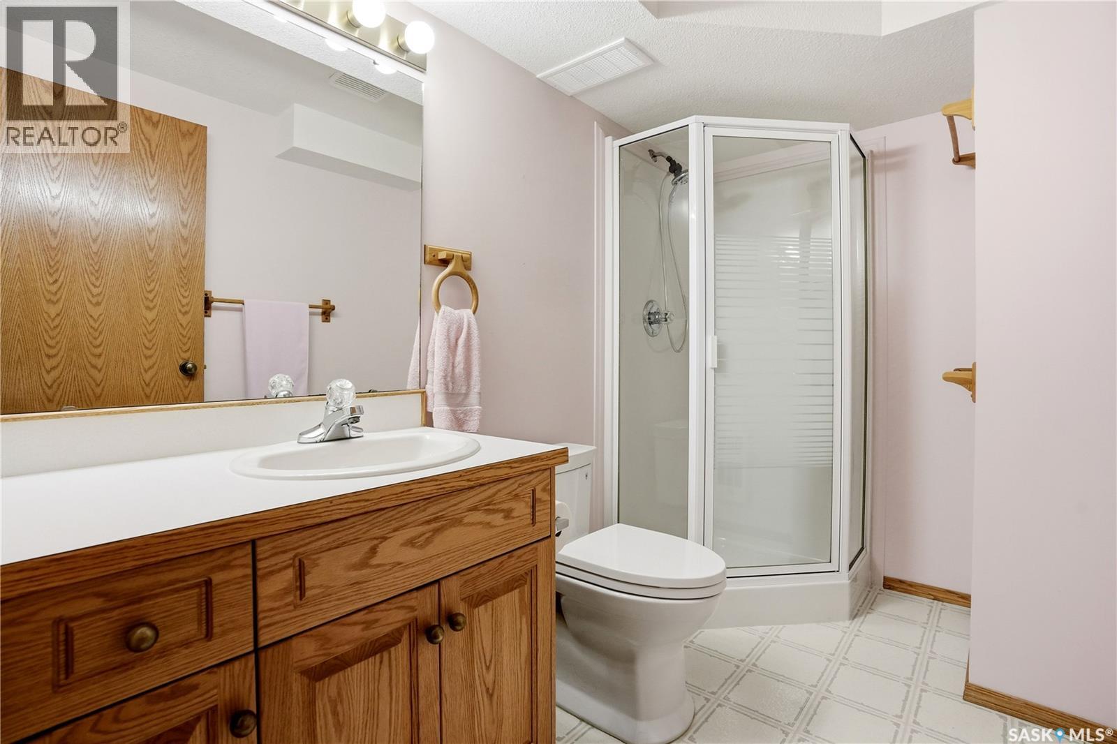 3249 Mountbatten Crescent, Regina, Saskatchewan  S4V 0R5 - Photo 36 - SK038369