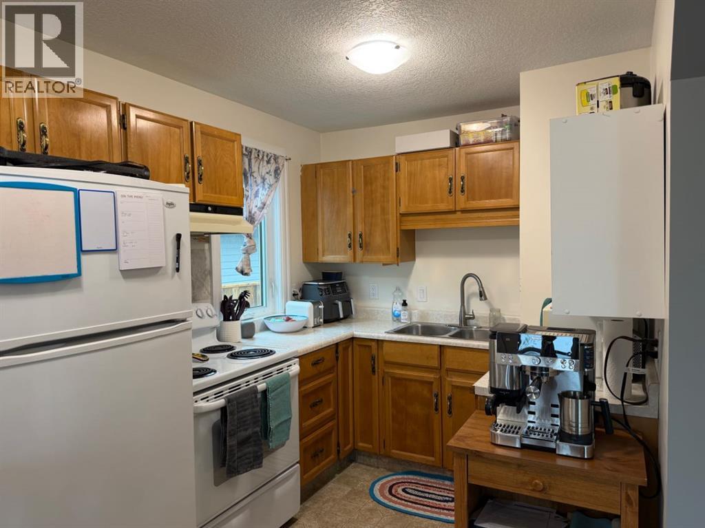 526 51 Avenue, Coalhurst, Alberta  T0L 0V0 - Photo 6 - A2318537