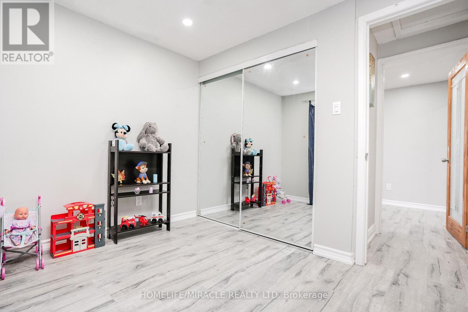 15 Heatherside Court, Brampton, Ontario  L6S 1N9 - Photo 21 - W13282794