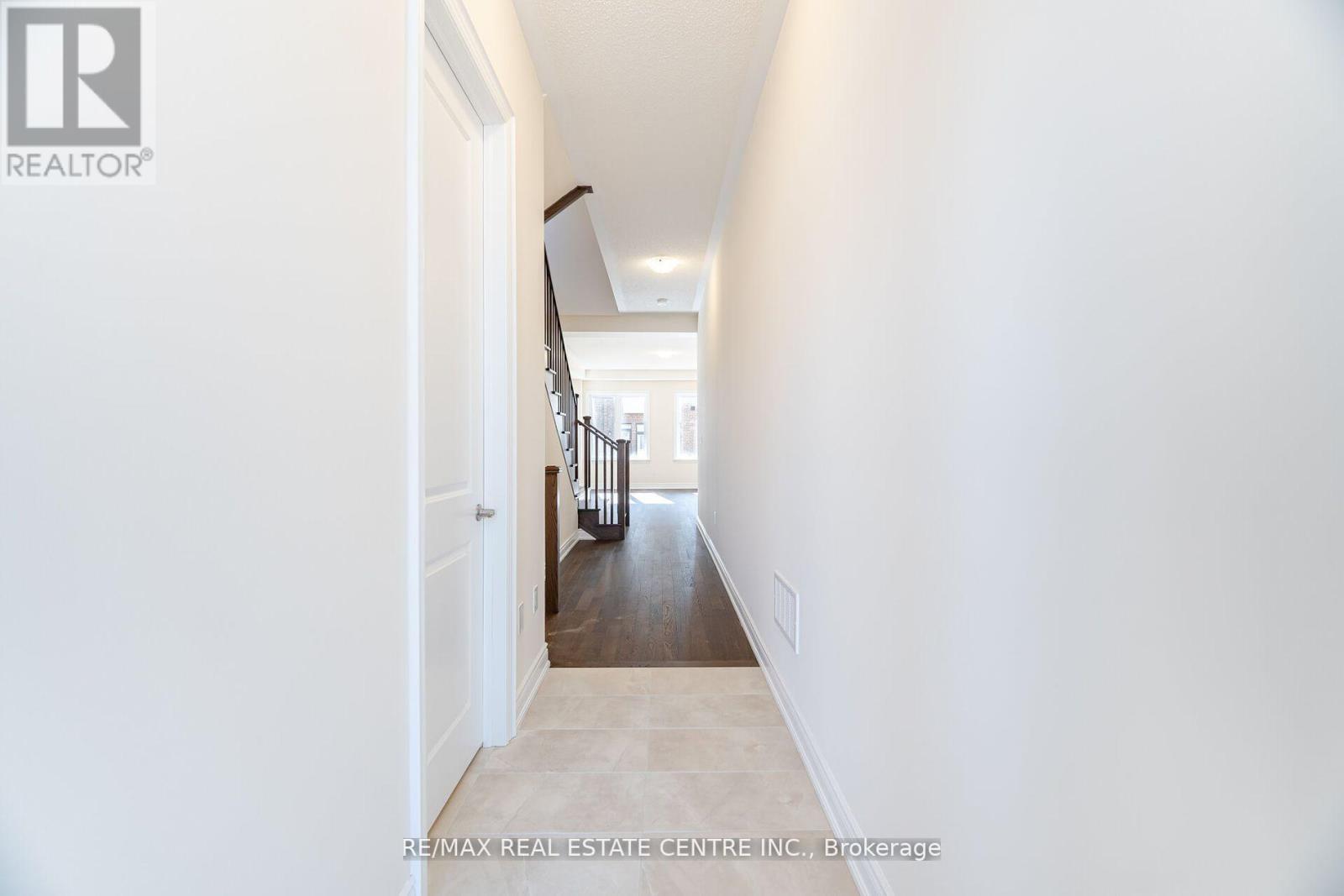 1330 Loon Lane, Oakville, Ontario  L6H 7X3 - Photo 6 - W13283618