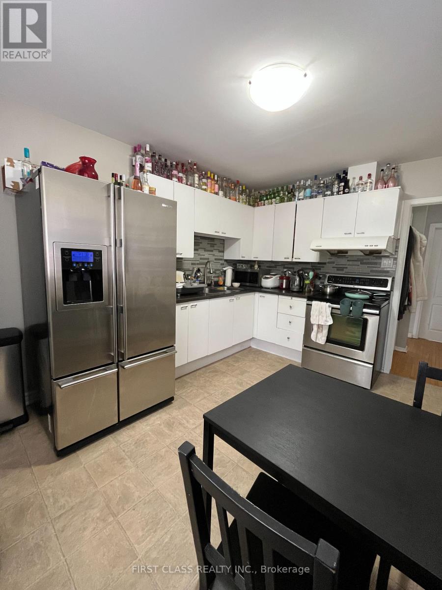 657 Sevilla Park Place, London East, Ontario  N5Y 4H9 - Photo 3 - X13283384