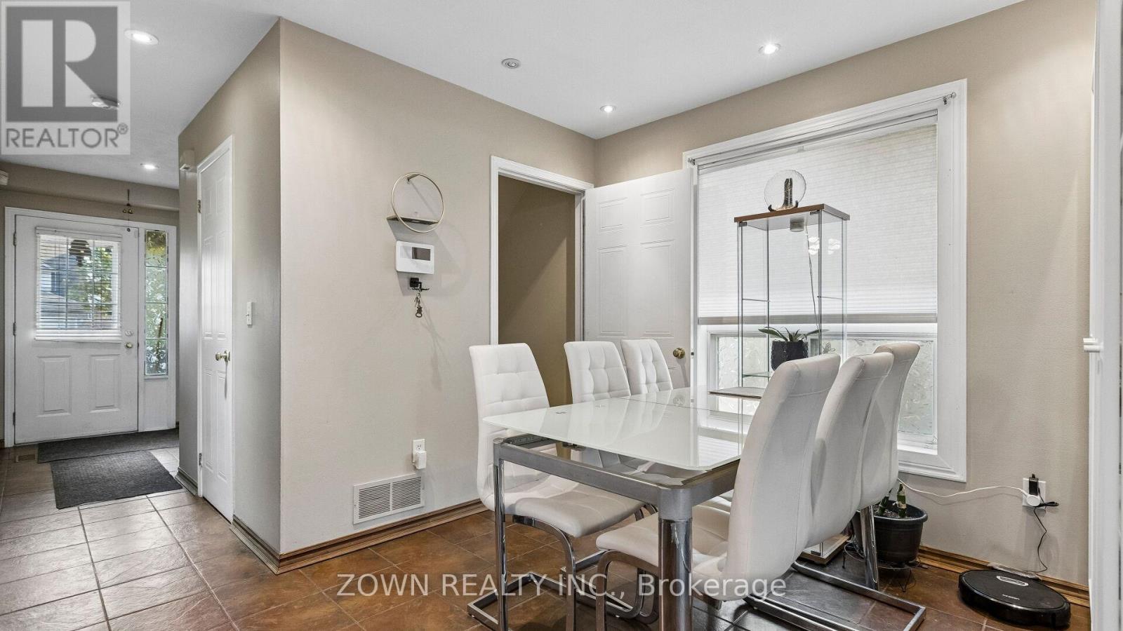 17 Buckthorn Crescent, Guelph, Ontario  N1E 7C3 - Photo 11 - X13283880