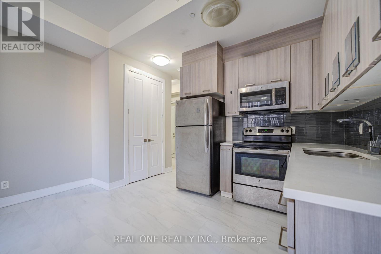 409 - 150 Main Street W, Hamilton, Ontario  L8P 1H8 - Photo 7 - X13286382
