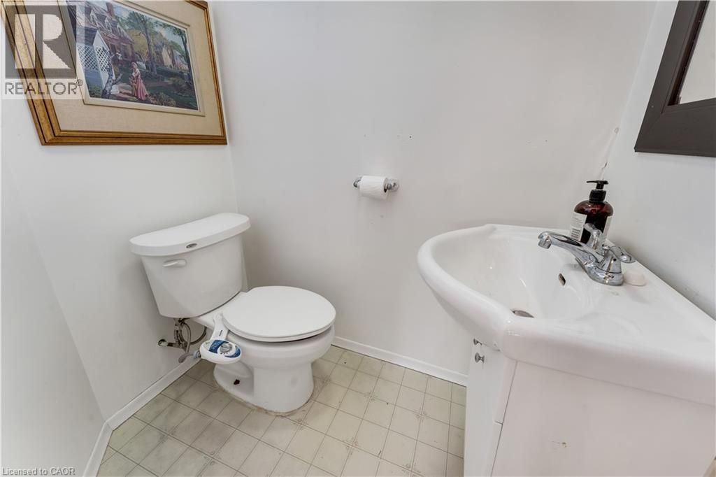 510 Edenbrook Place, Waterloo, Ontario  N2L 4N5 - Photo 12 - 40835608