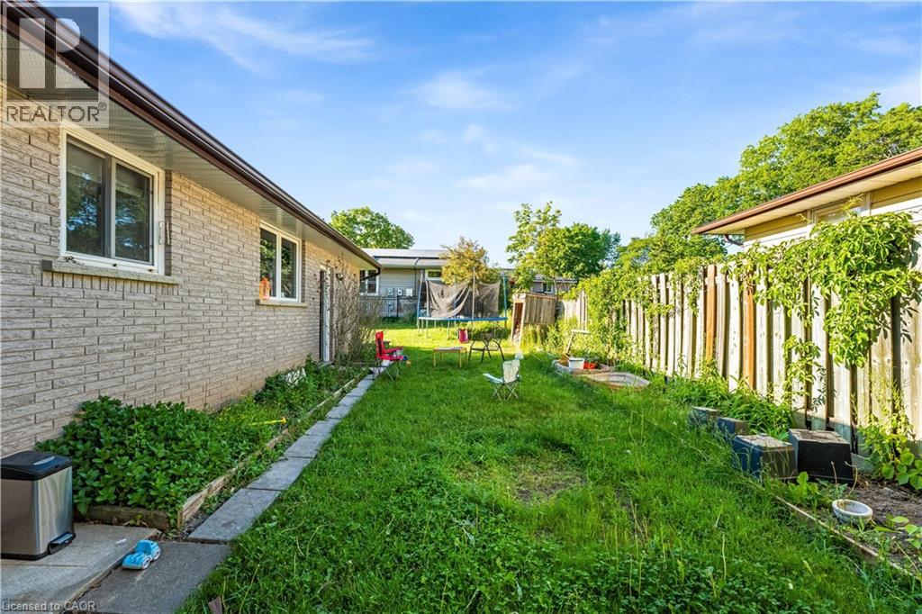 510 Edenbrook Place, Waterloo, Ontario  N2L 4N5 - Photo 22 - 40835608