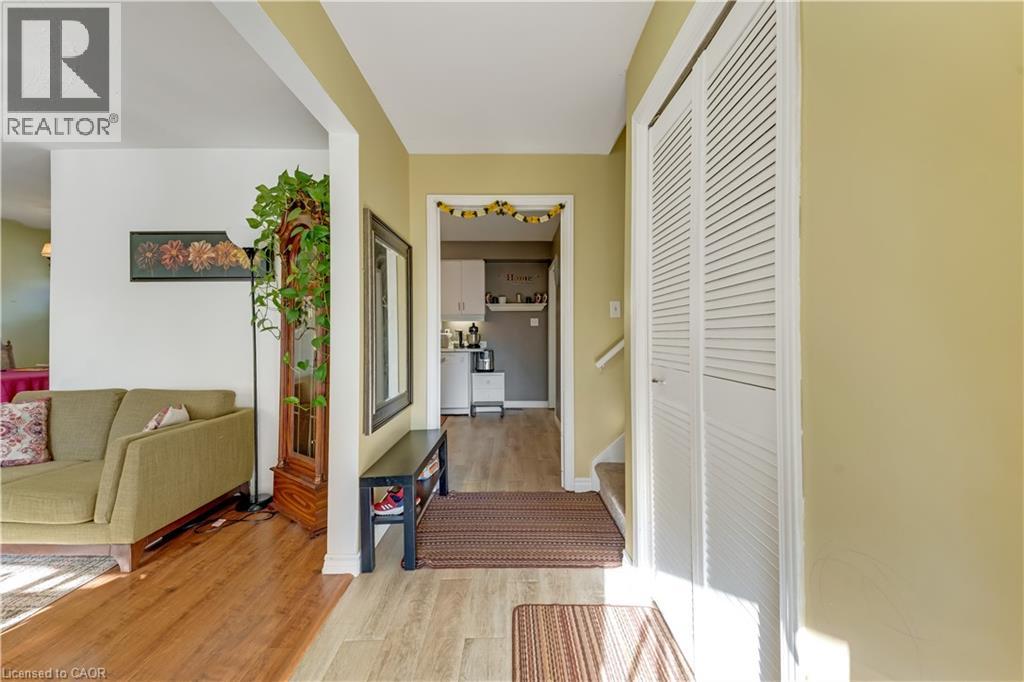 510 Edenbrook Place, Waterloo, Ontario  N2L 4N5 - Photo 9 - 40835608