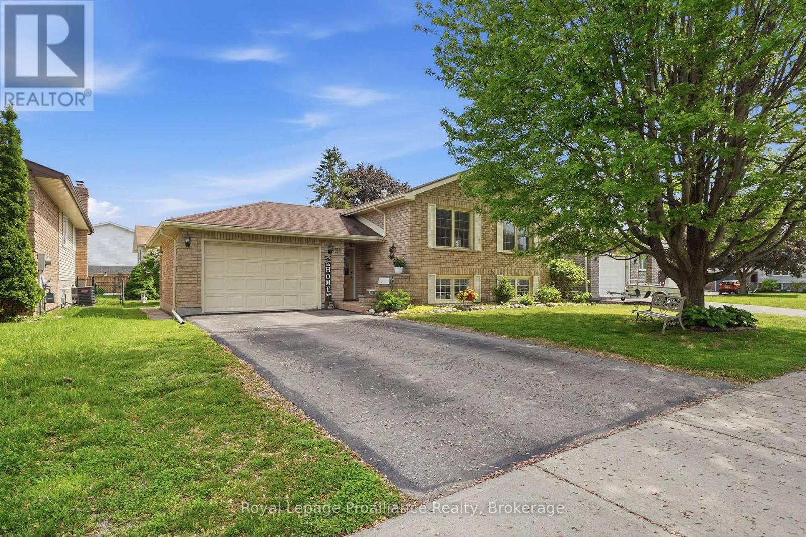 31 Springbrook Crescent, Belleville, Ontario  K8P 5B9 - Photo 1 - X13287206