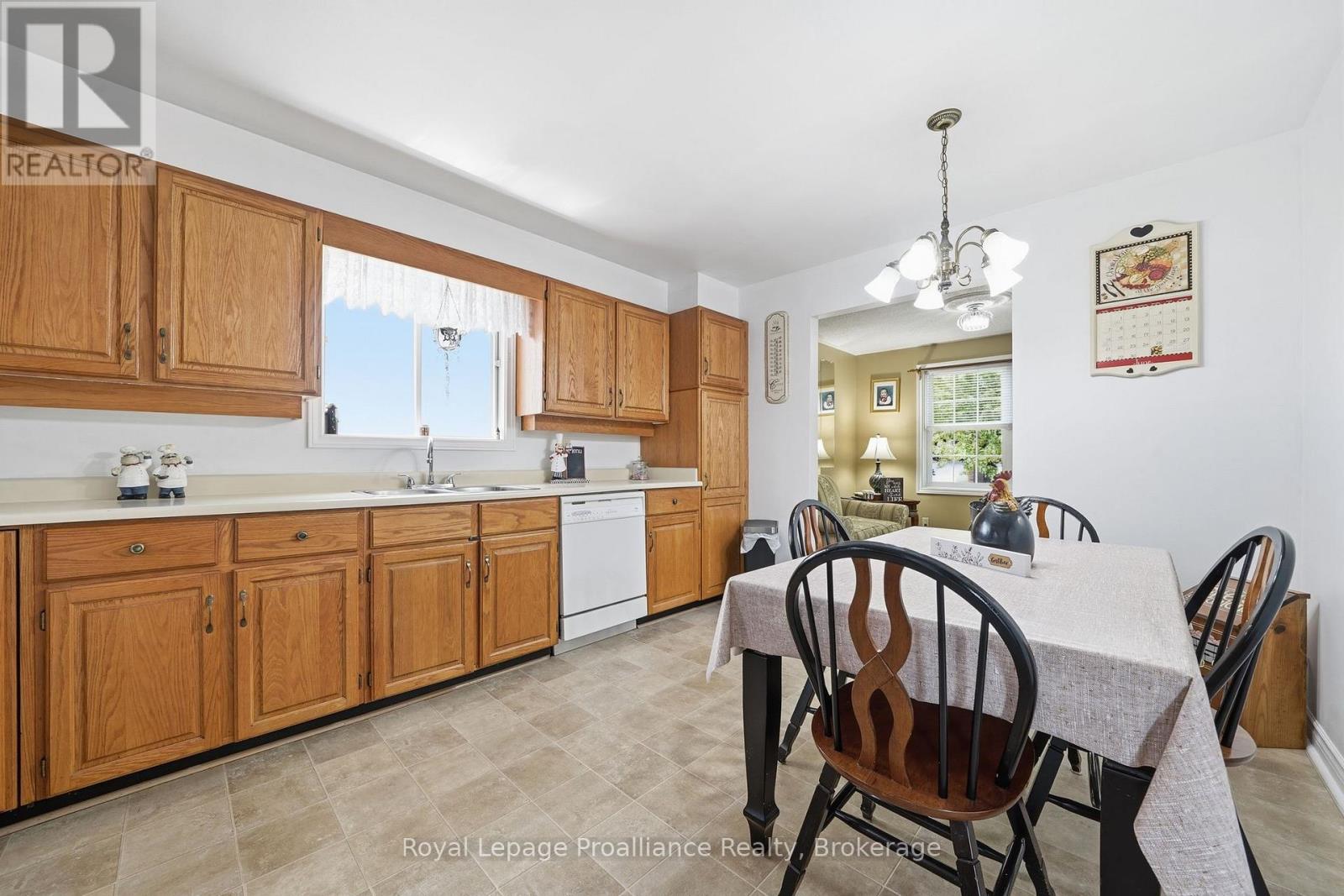 31 Springbrook Crescent, Belleville, Ontario  K8P 5B9 - Photo 12 - X13287206