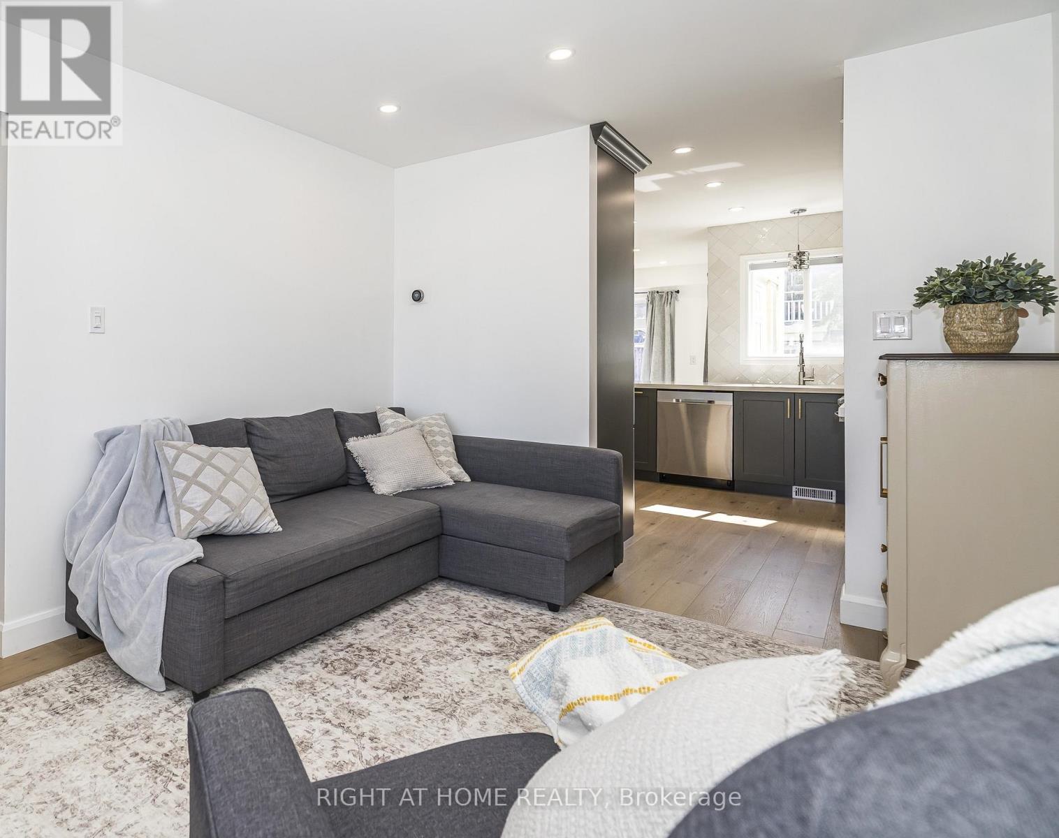 82 Reed Drive, Ajax, Ontario  L1S 6T6 - Photo 11 - E13233590