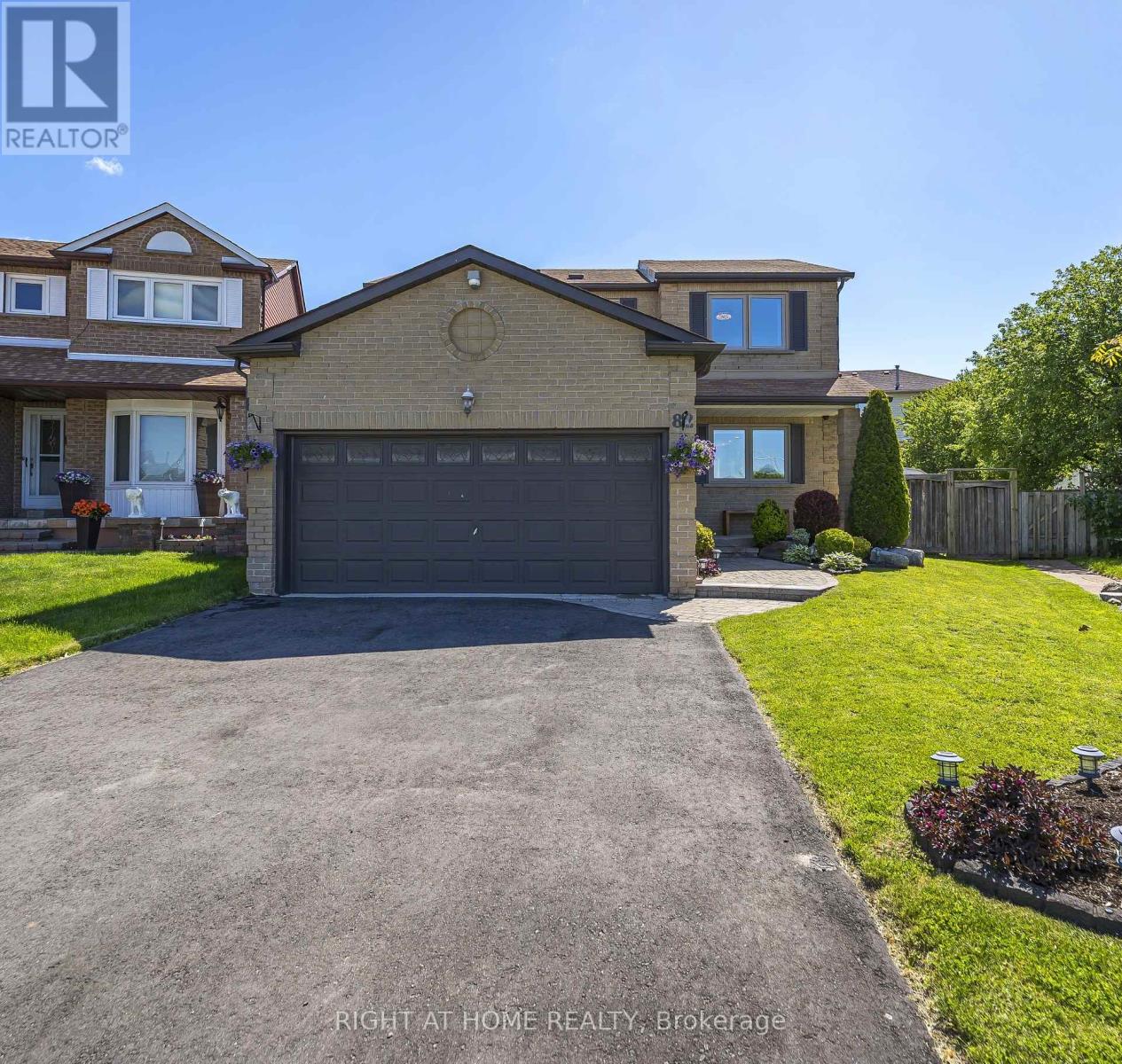 82 Reed Drive, Ajax, Ontario  L1S 6T6 - Photo 5 - E13233590