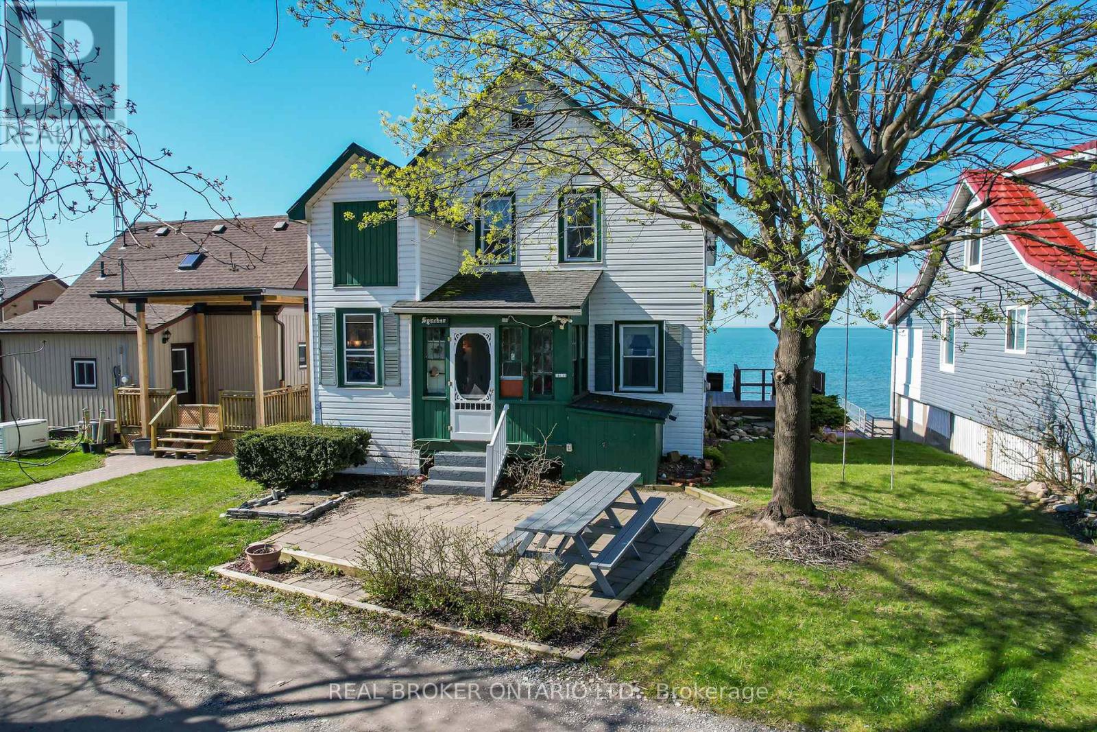 11611 Beach Road W, Wainfleet, Ontario  L0S 1V0 - Photo 3 - X13286542