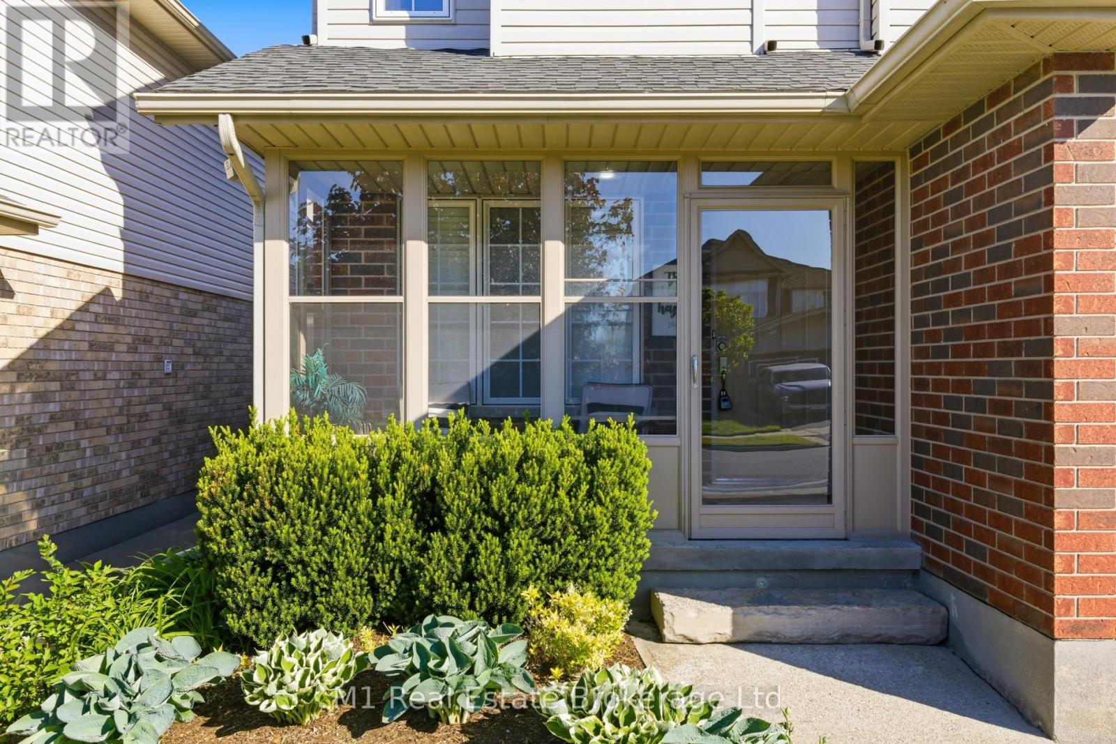 30 Creekside Drive, Guelph, Ontario  N1E 0C2 - Photo 4 - X13288848