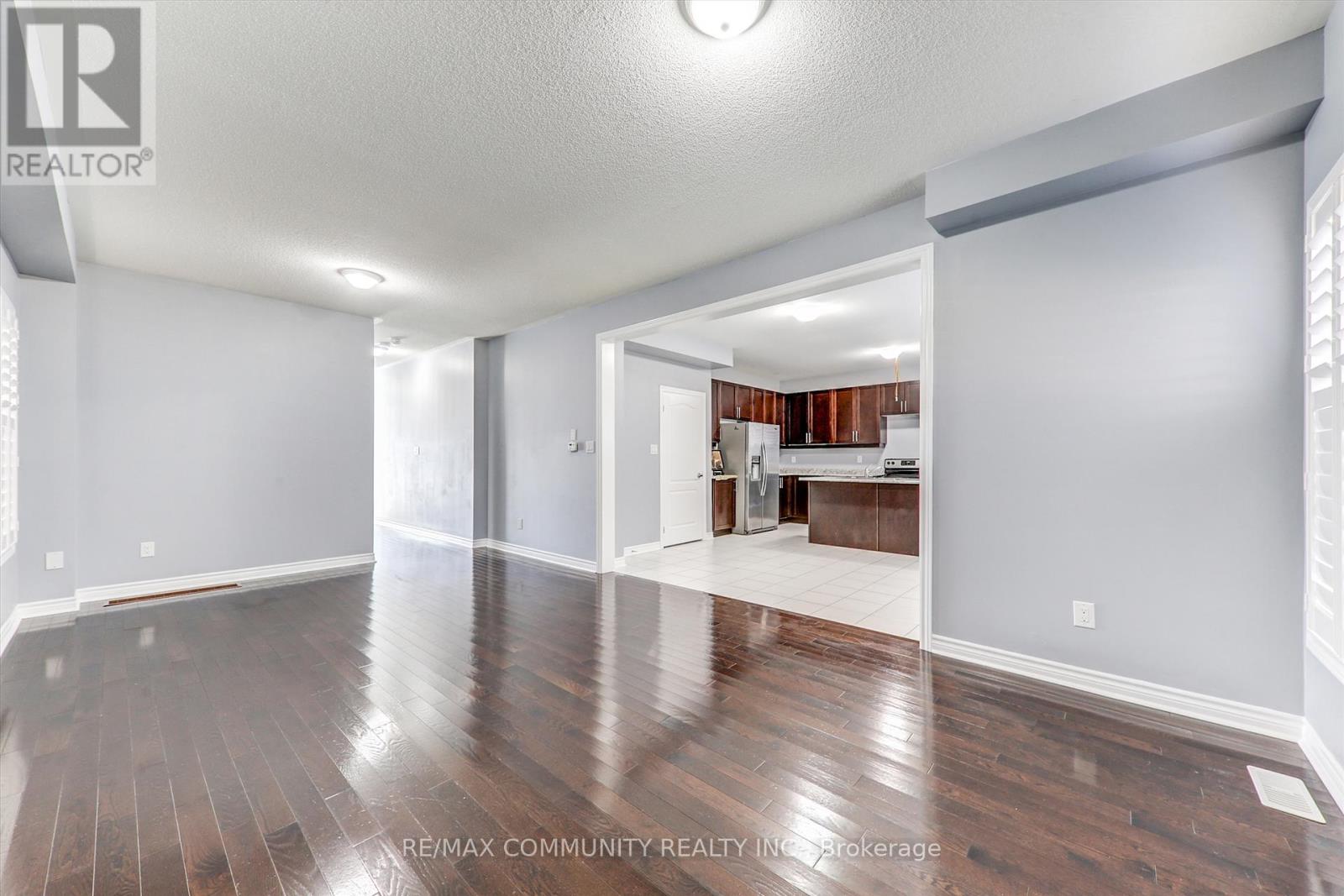 79 Mcroberts Crescent, Clarington, Ontario  L4E 0R9 - Photo 10 - E13286904
