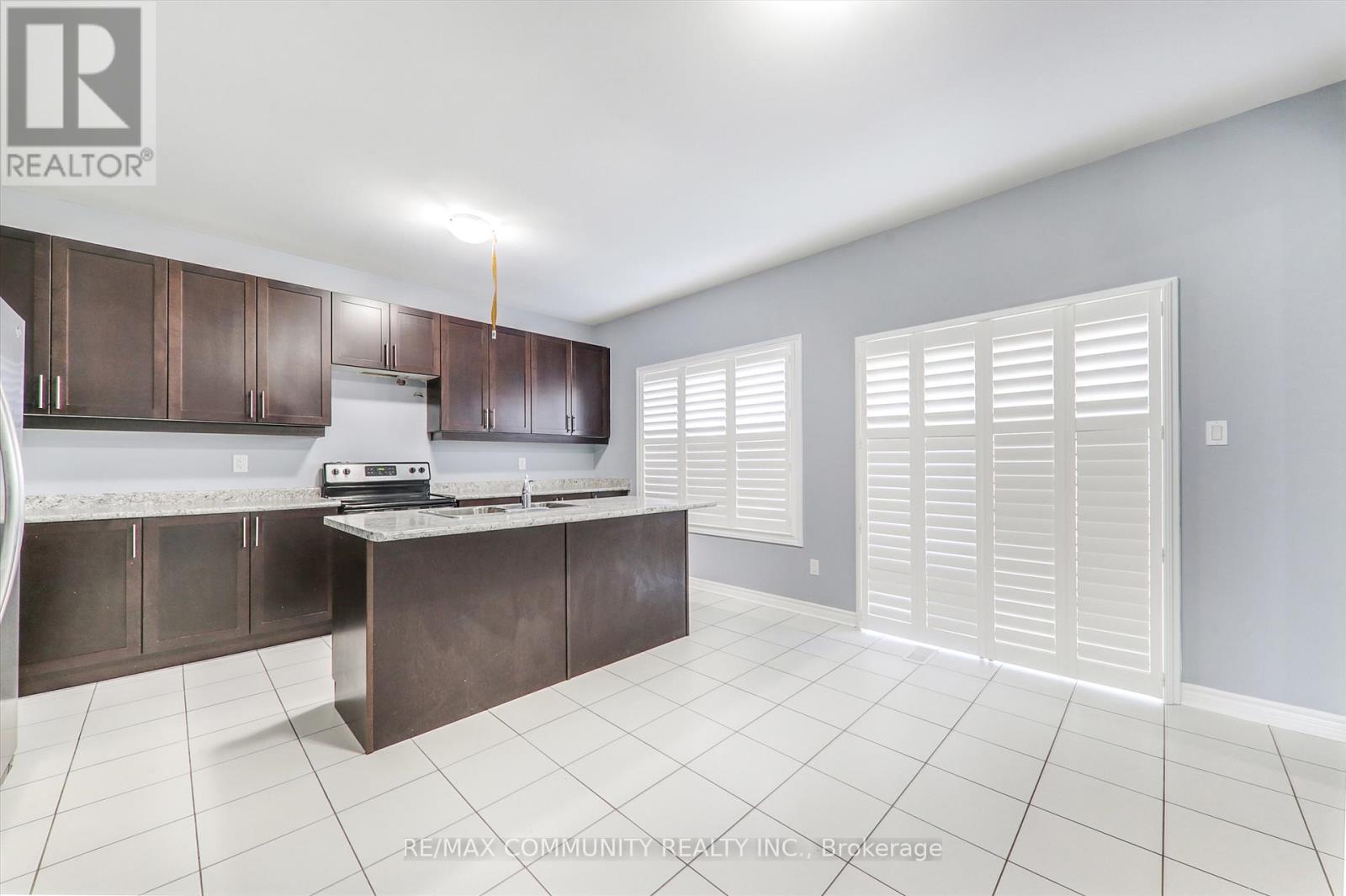79 Mcroberts Crescent, Clarington, Ontario  L4E 0R9 - Photo 12 - E13286904