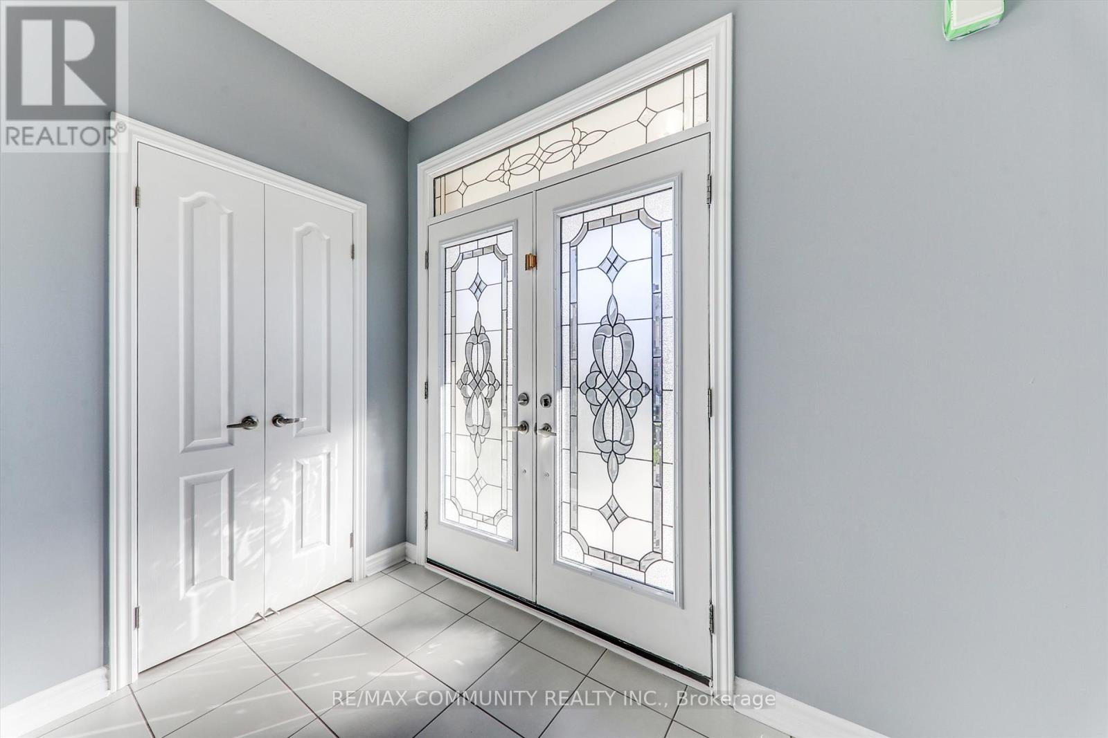 79 Mcroberts Crescent, Clarington, Ontario  L4E 0R9 - Photo 5 - E13286904
