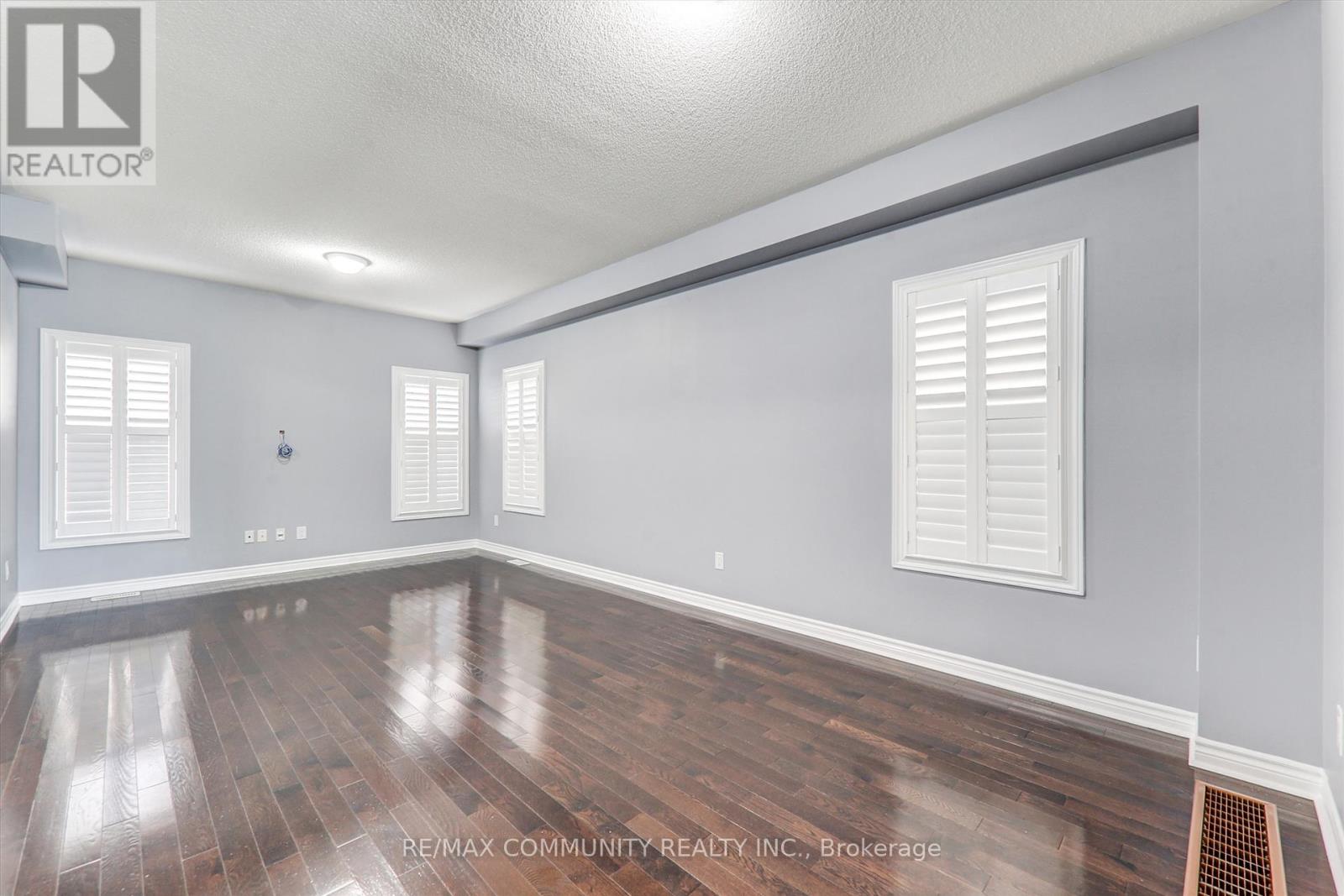 79 Mcroberts Crescent, Clarington, Ontario  L4E 0R9 - Photo 8 - E13286904