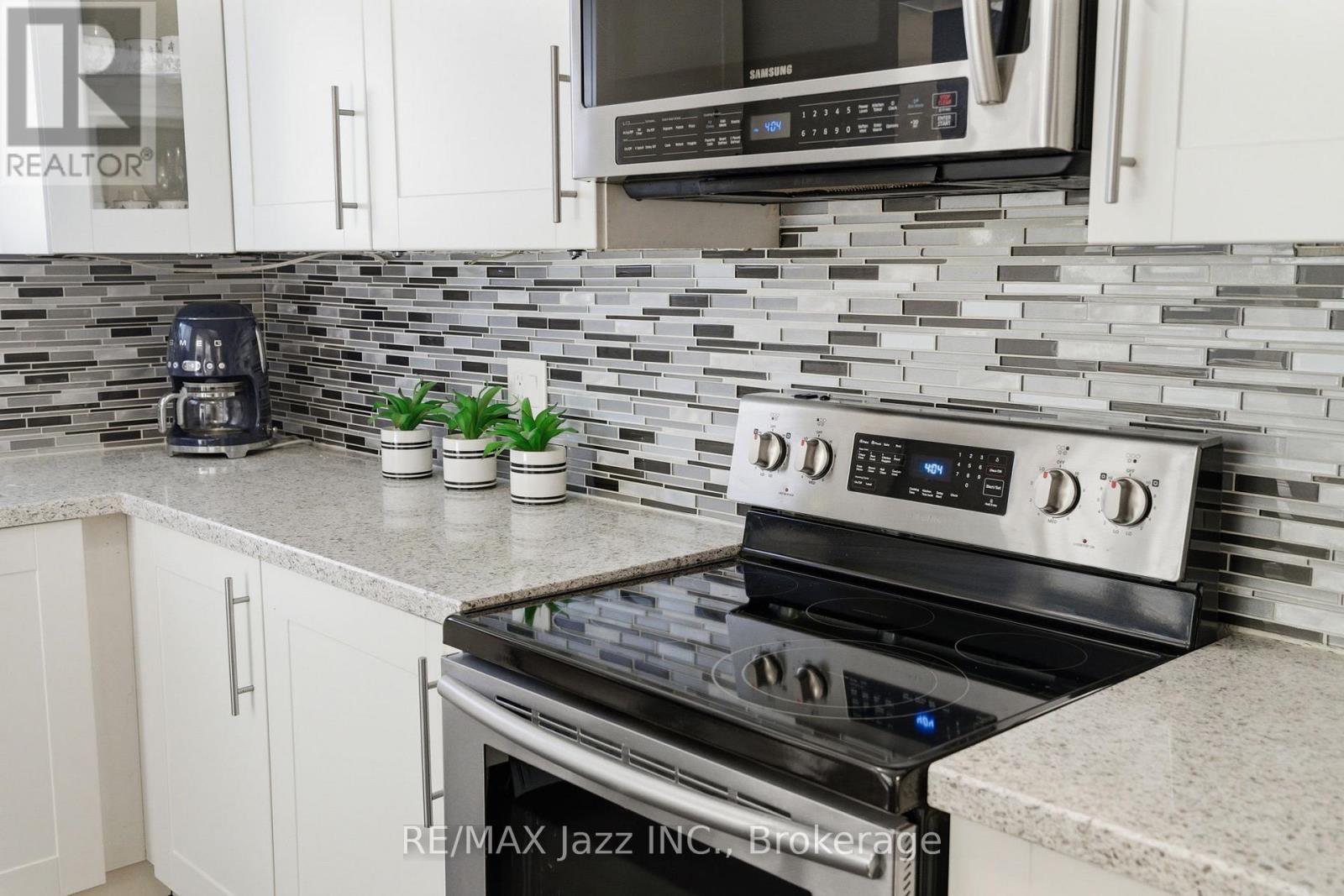555 Cobblehill Drive, Oshawa, Ontario  L1K 1Y6 - Photo 8 - E13249882