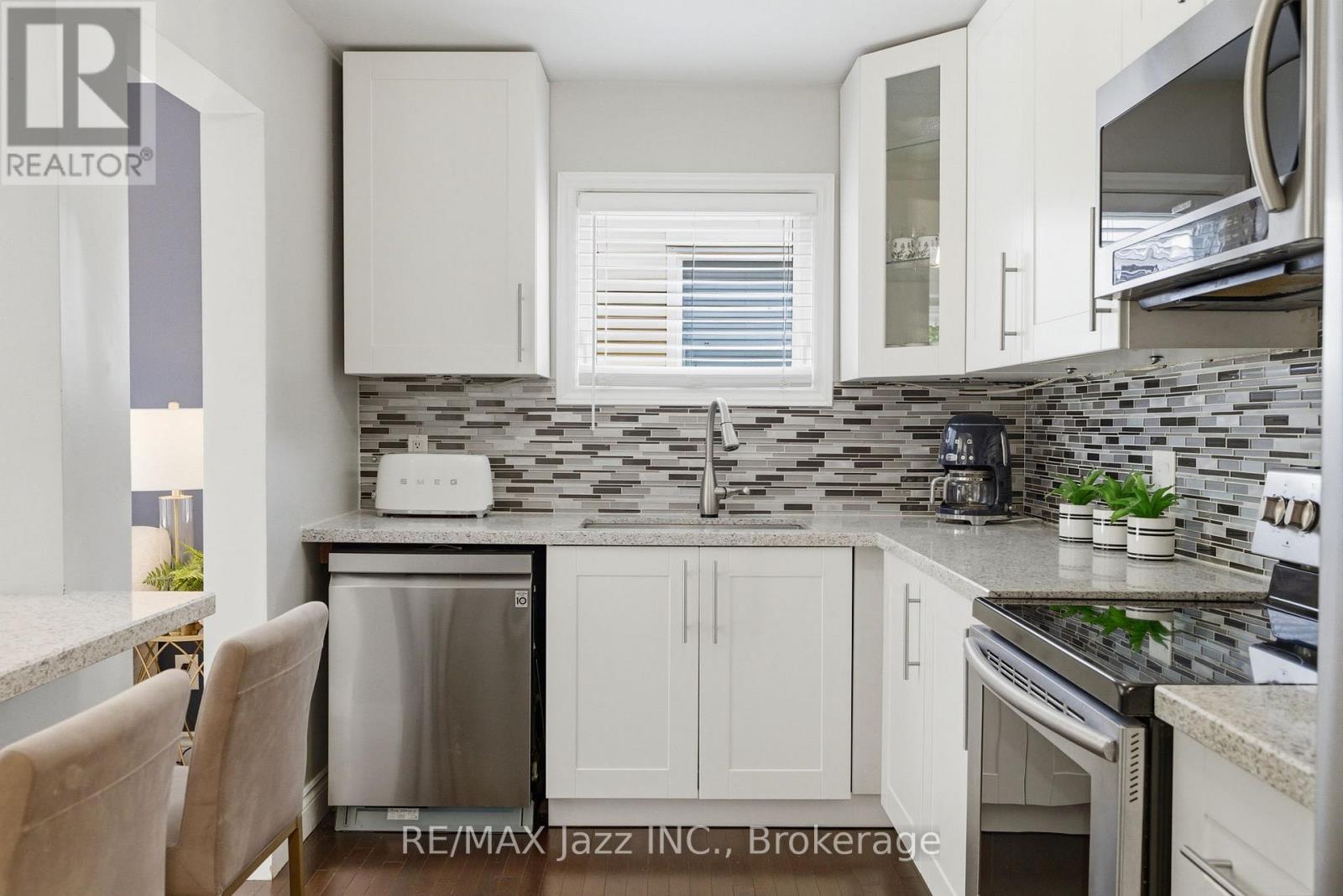 555 Cobblehill Drive, Oshawa, Ontario  L1K 1Y6 - Photo 7 - E13249882