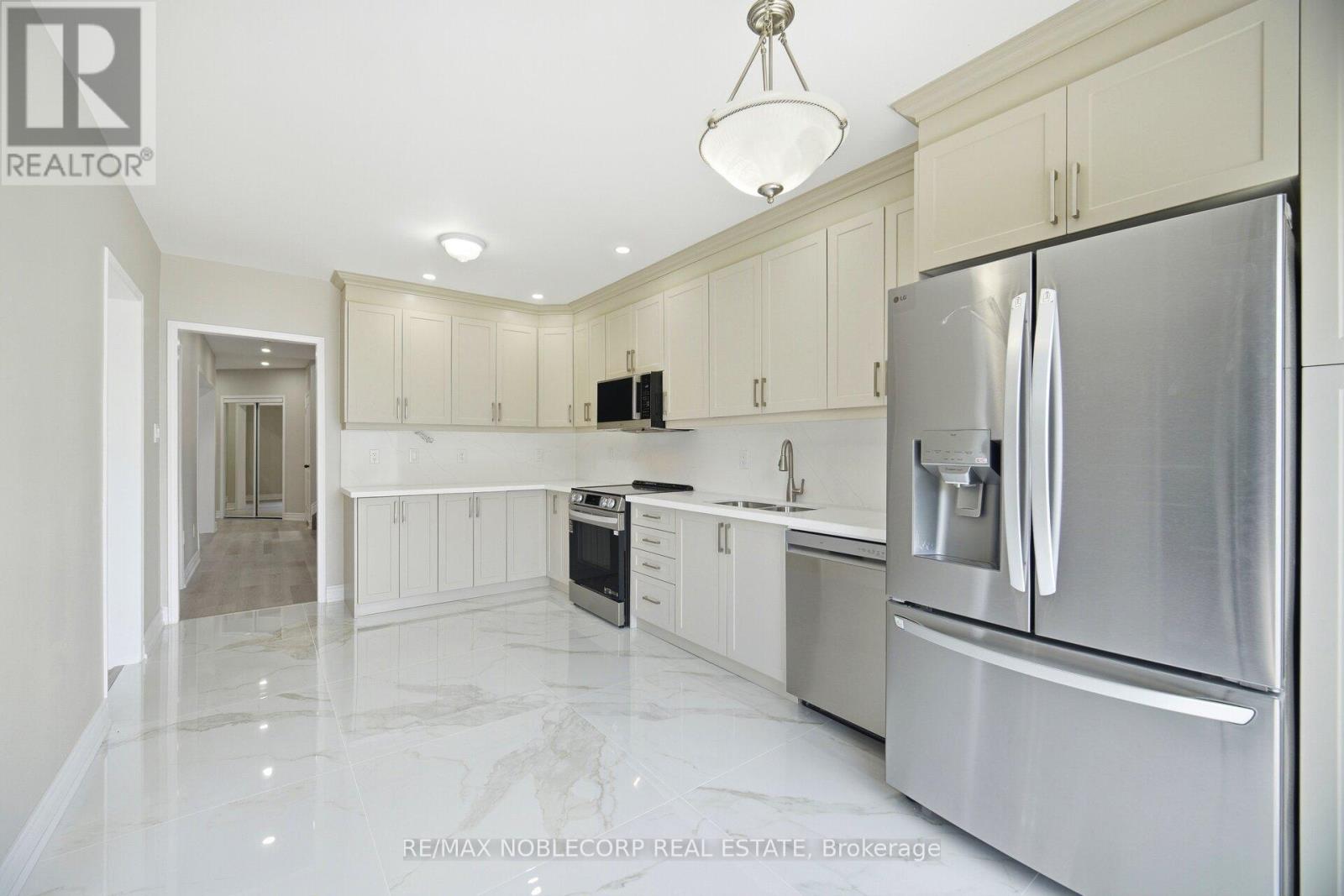 UPPER - 22 GOLD HILL ROAD, Brampton, Ontario