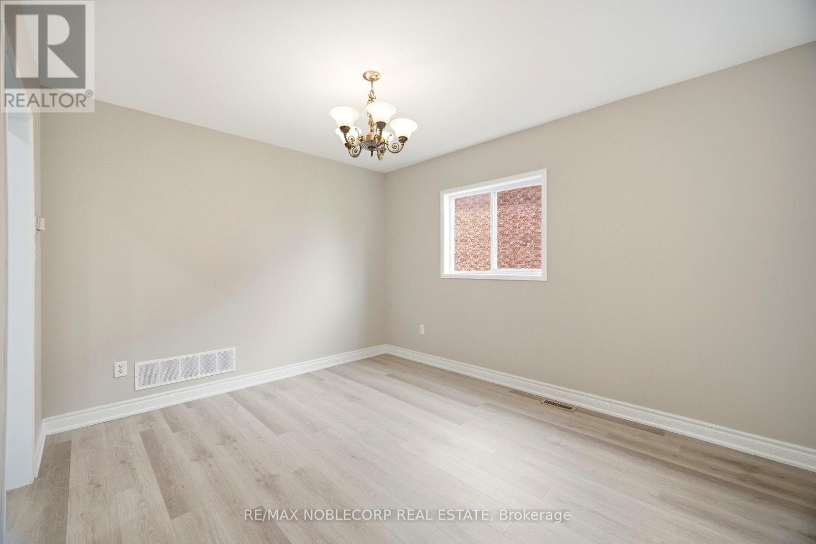 Upper - 22 Gold Hill Road, Brampton, Ontario  L6X 4V2 - Photo 11 - W13286722
