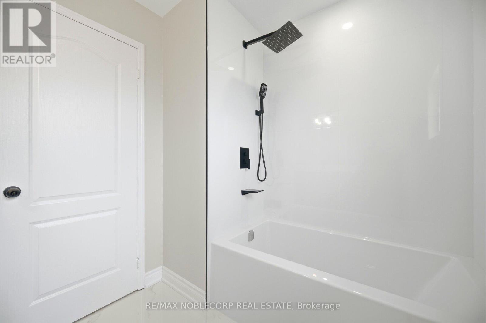 Upper - 22 Gold Hill Road, Brampton, Ontario  L6X 4V2 - Photo 36 - W13286722