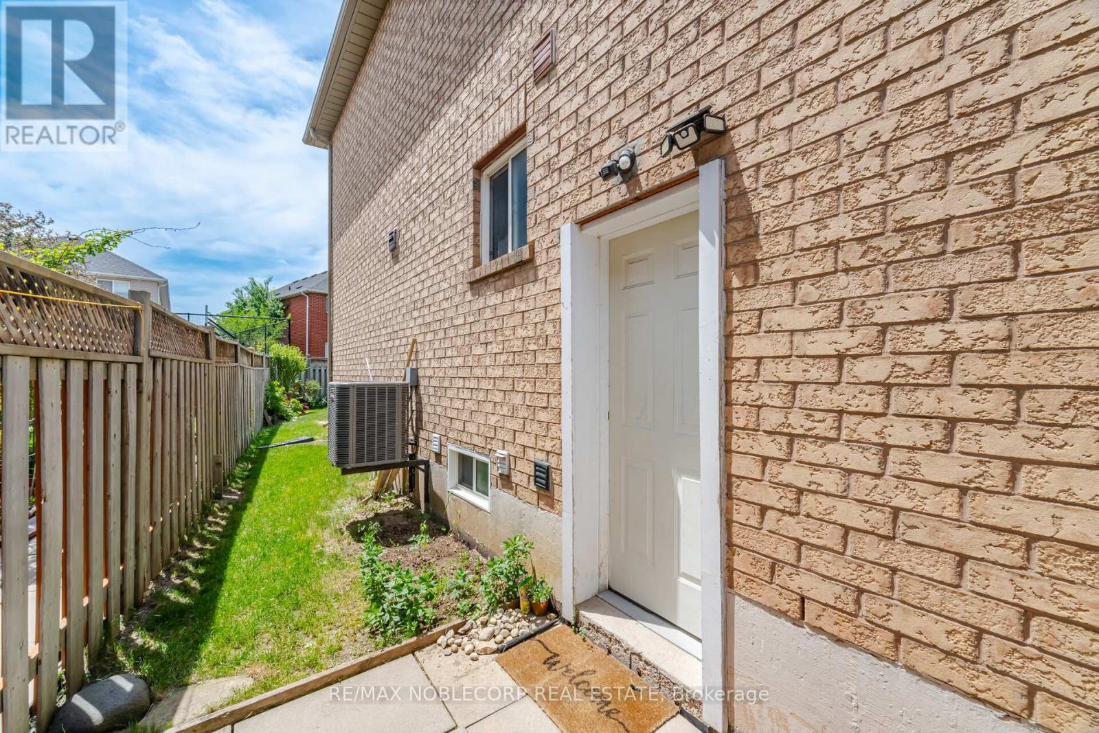 Upper - 22 Gold Hill Road, Brampton, Ontario  L6X 4V2 - Photo 37 - W13286722