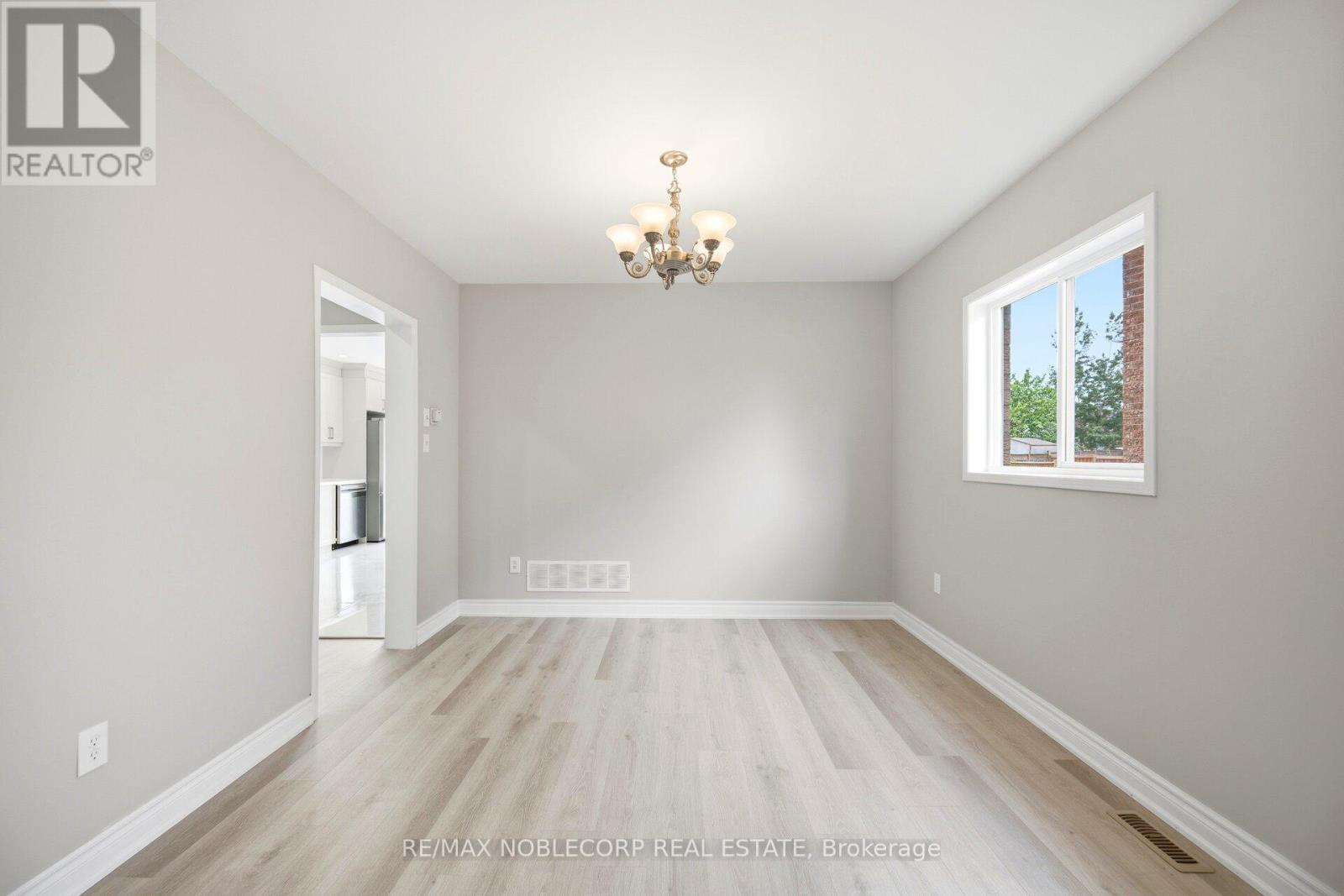 Upper - 22 Gold Hill Road, Brampton, Ontario  L6X 4V2 - Photo 9 - W13286722