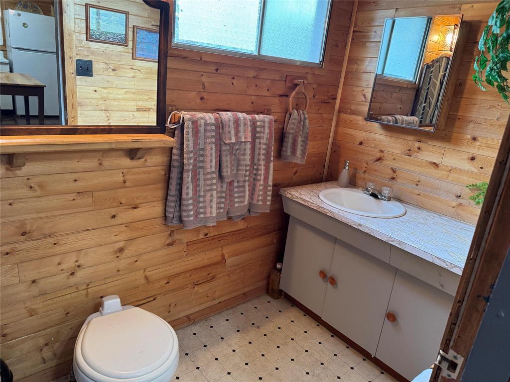 27 Block 9 Road, Falcon Lake, Manitoba  R0E 0N0 - Photo 16 - 202612727