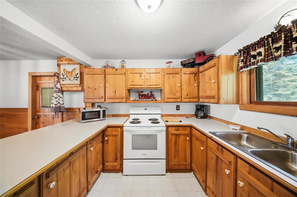 2 East Shore Road, Moose Lake, Manitoba R0A 2J0 - Photo 13 - 202612881