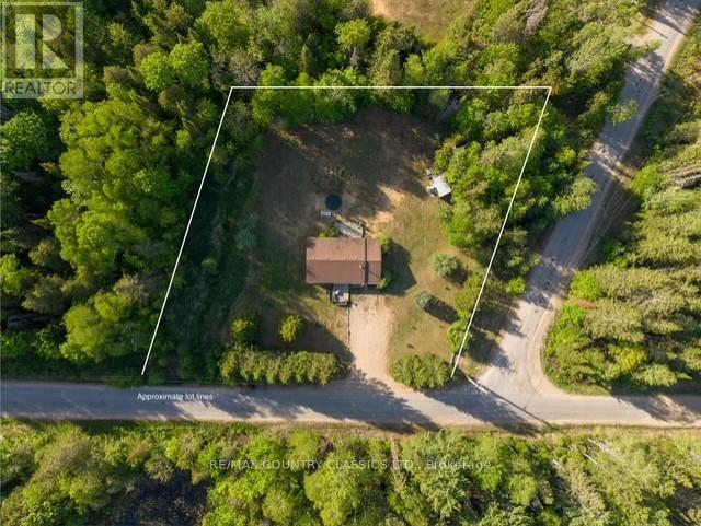 319 EAST LAKE ROAD, Hastings Highlands, Ontario