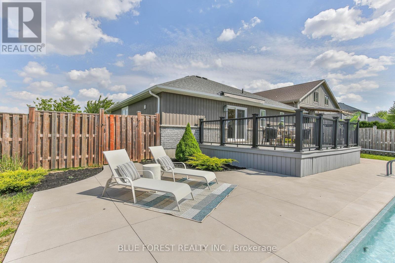 16 Brooker Trail, Thames Centre, Ontario  N0M 2P0 - Photo 41 - X13291144