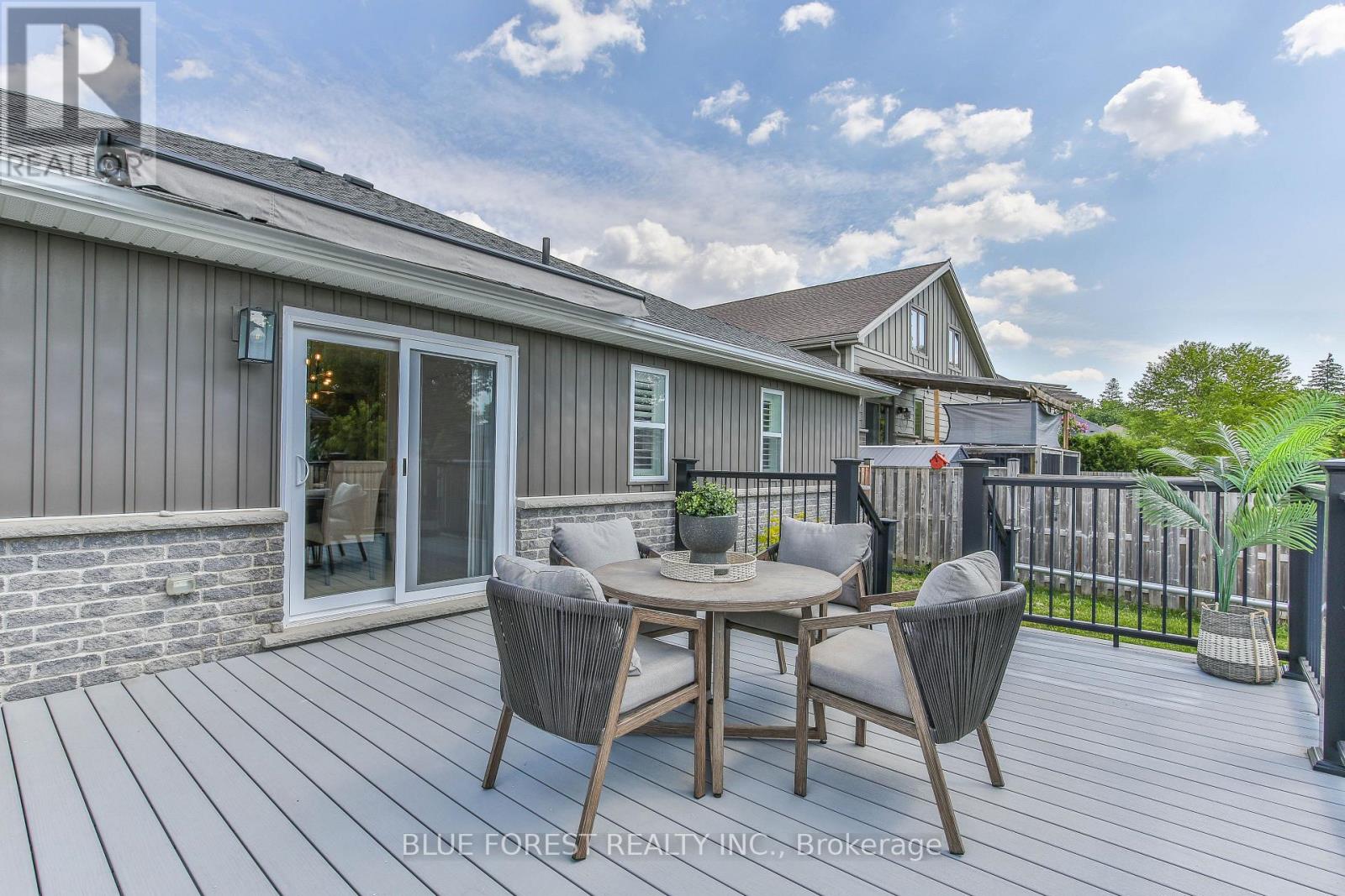 16 Brooker Trail, Thames Centre, Ontario  N0M 2P0 - Photo 46 - X13291144