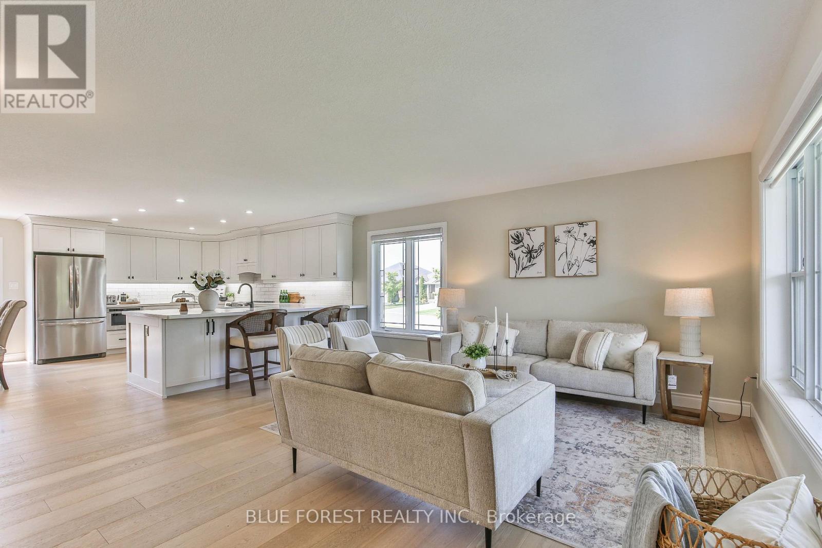 16 Brooker Trail, Thames Centre, Ontario  N0M 2P0 - Photo 6 - X13291144