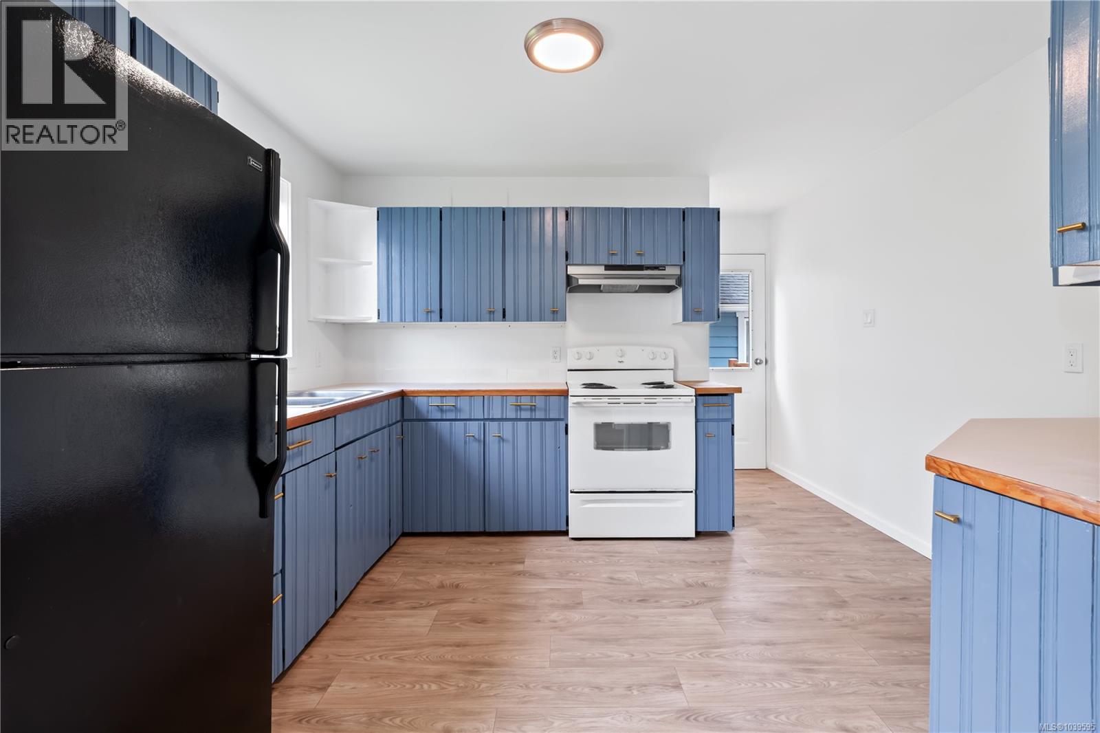 1527 Peninsula Rd, Ucluelet, British Columbia  V0R 3A0 - Photo 14 - 1039595